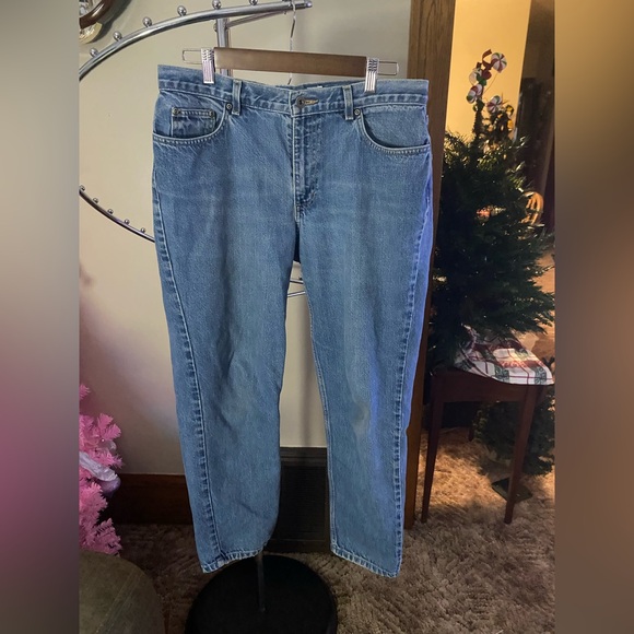 Liz Claiborne Denim - Liz Claiborne Women’s Low Waisted Blue Jeans